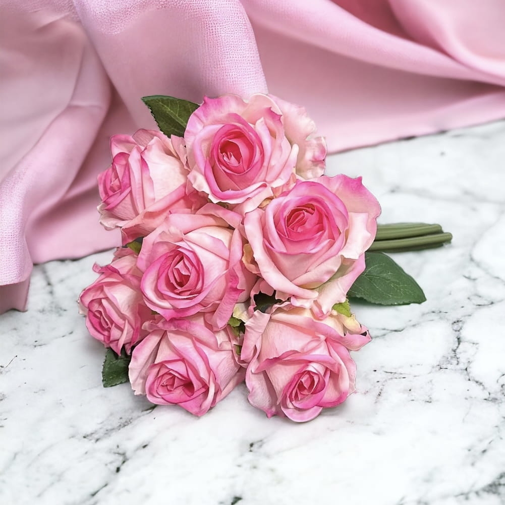 Bukiet sztucznych róż