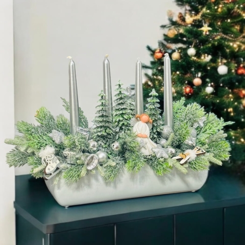 Stroik świąteczny bożonarodzeniowy ze świecami