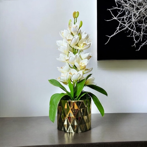 Sztuczny storczyk w ceramicznej doniczce  