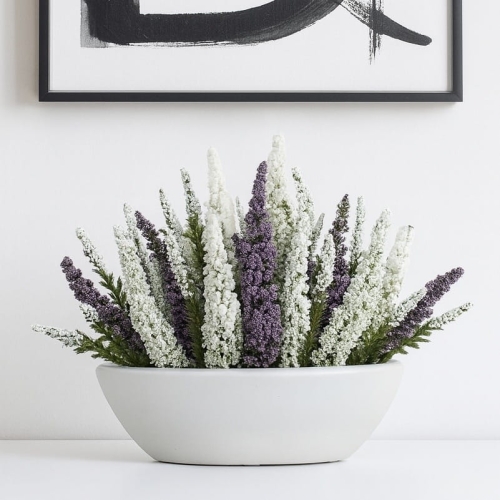 Kompozycja z wrzosów w ceramicznej doniczce 