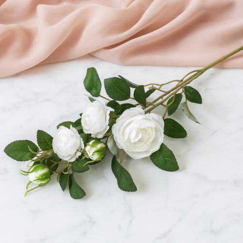 Sztuczna gałązka róży, bukiet róż