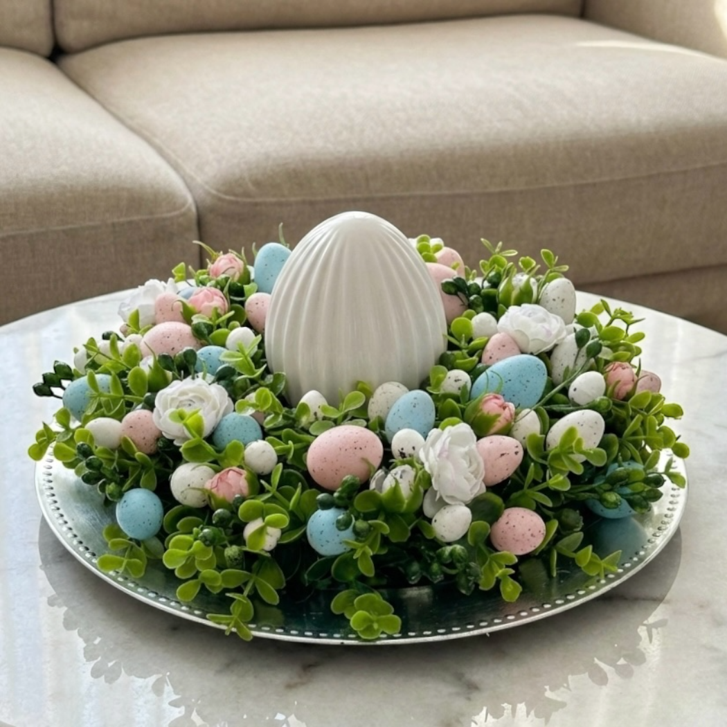 Wianek wielkanocny na talerzu