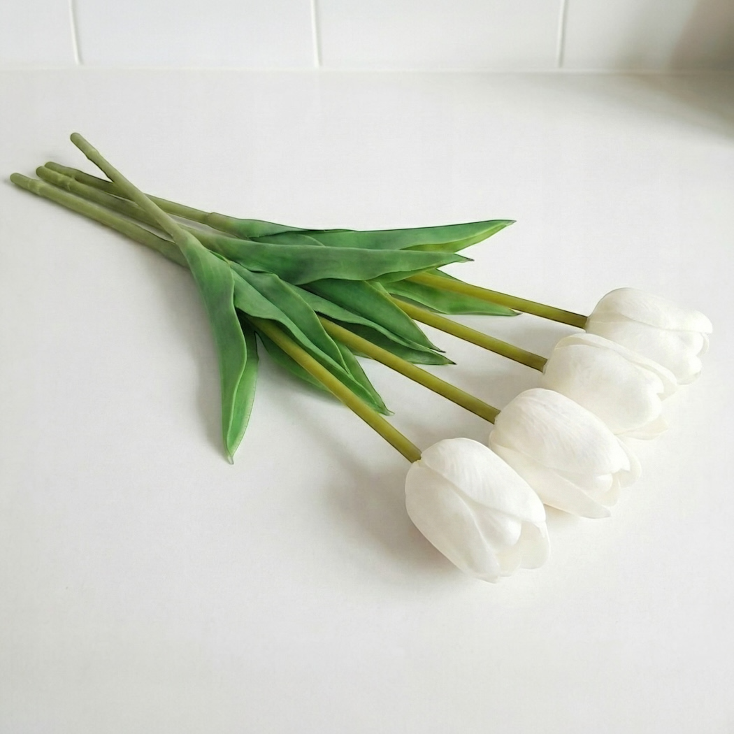 Tulipan silikonowy otwarty biały