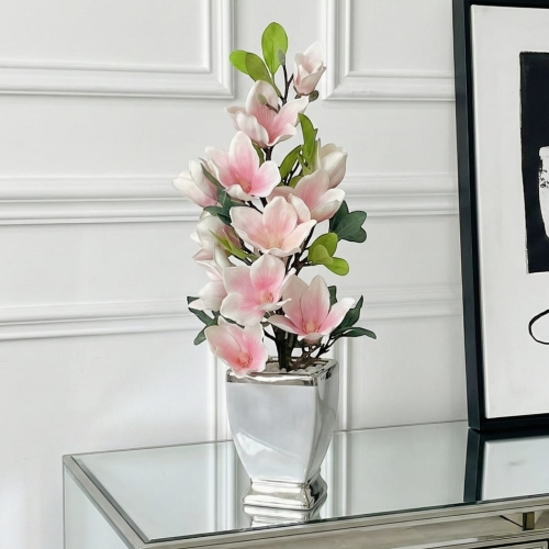 Sztuczna magnolia