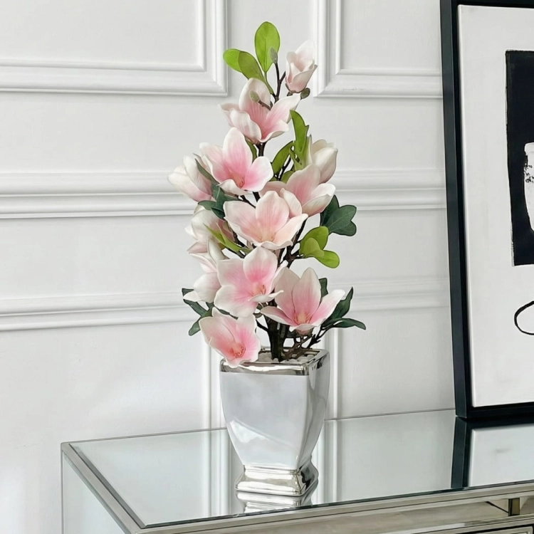 Sztuczna magnolia