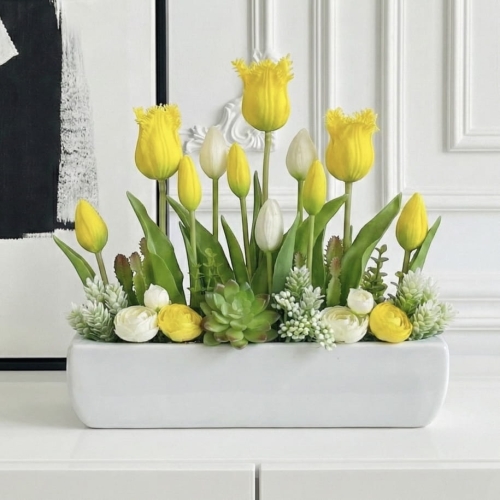 Kompozycja z silikonowych tulipanów  