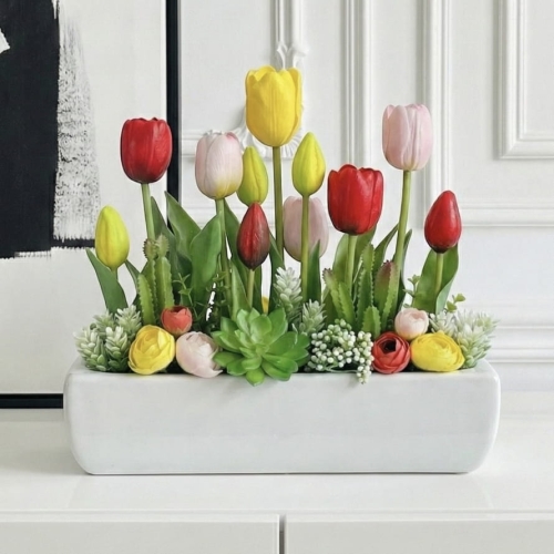 Kompozycja z silikonowych tulipanów 