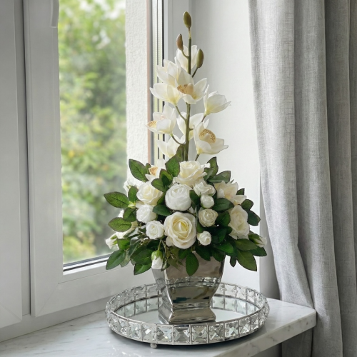 Kompozycja kwiatowa w doniczce 