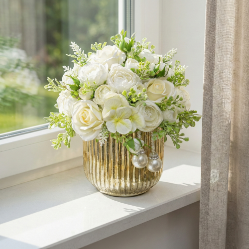 Kompozycja kwiatowa w ceramicznej doniczce 