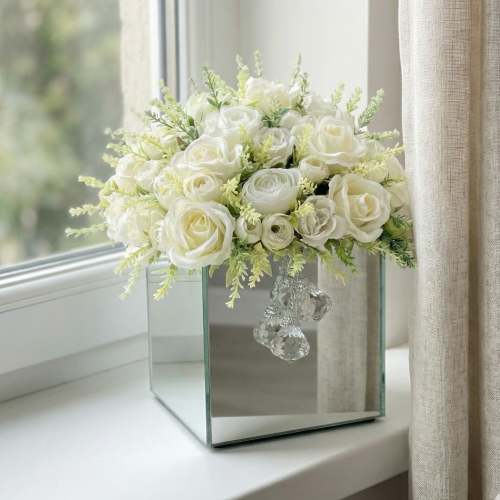 Kompozycja kwiatowa w doniczce