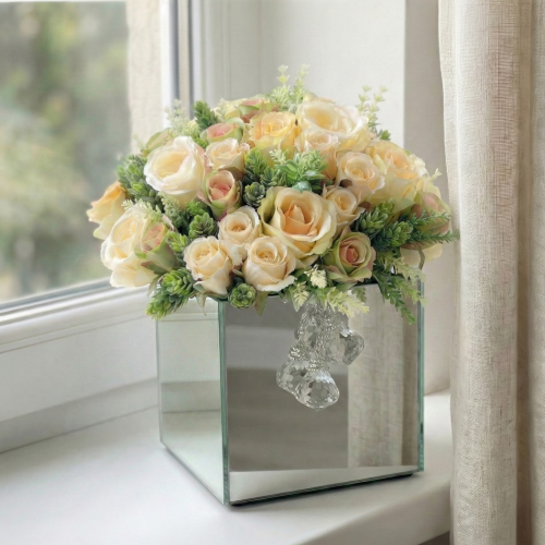 Kompozycja kwiatowa w doniczce 