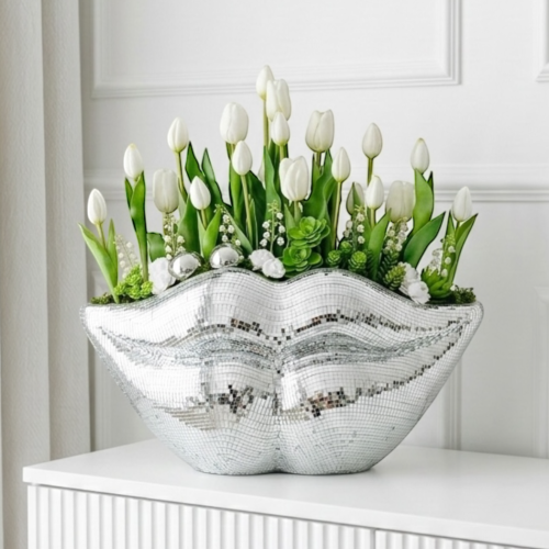 Kompozycja z silikonowych tulipanów w doniczce 