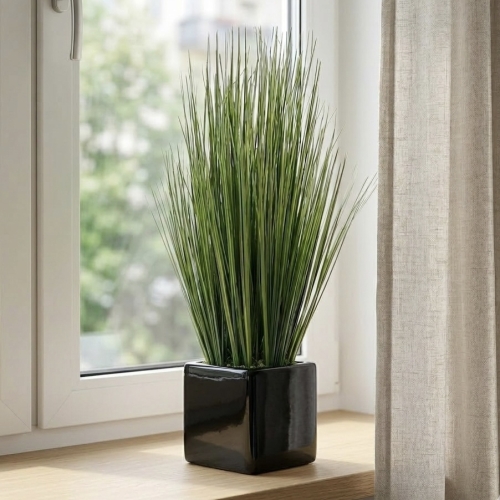 Sztuczna trawa w doniczce 