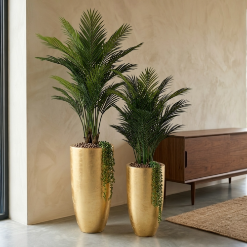 Sztuczna palma w donicy 