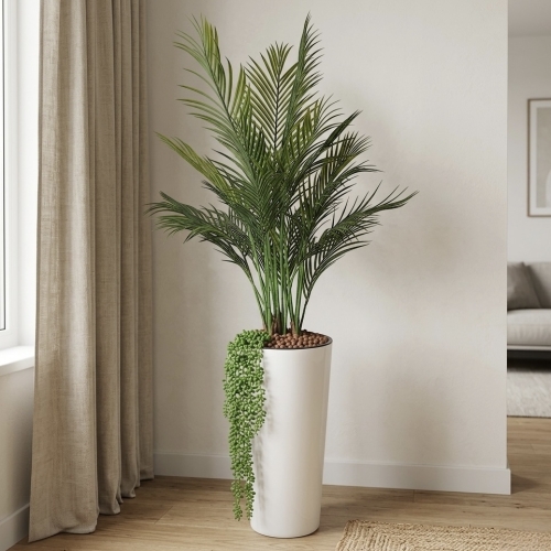 Sztuczna palma z w donicy 