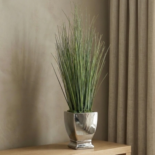 Sztuczna trawa w doniczce